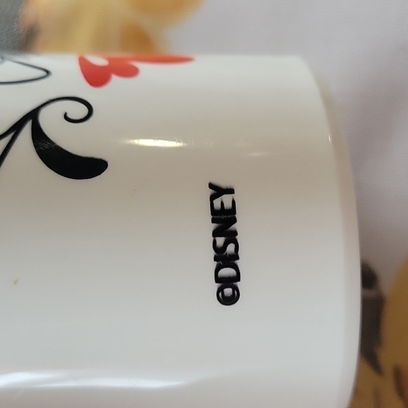 Mickey and Minnie Mouse cups - Picture 2 of 3